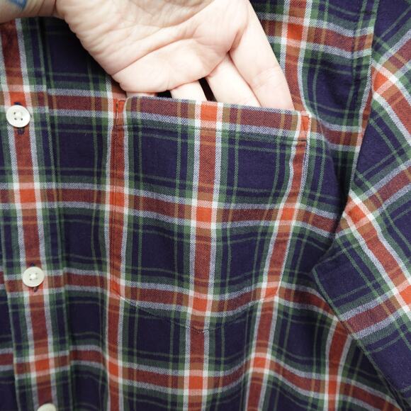 Banana Republic Soft Wash Shirt Sz M Red Navy Herringbone Irvine Western Preppy - Picture 3 of 10